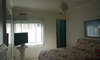 Imagem 2: Casa linear 2 quartos sendo 1 suíte com vaga para 3 quartos Balneario Remanso