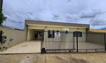 Imagem: Casa com 01 suíte 02 quartos, Jardim