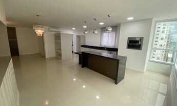 Imagem 1: Apartamento para venda 4 Suítes semi mobiliado 2 vagas Centro - Balneário Camboriú - SC