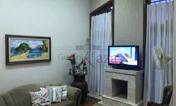 Imagem 3: Excelente Residencial Floradas do Paratehy - 3 Dormitórios - 220m²