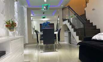 Imagem 2: Casa de condomínio para venda tem 180 metros quadrados com 4 quartos