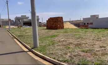 Imagem 3: Maria Julia - avenida principal, esquina - prox. portaria