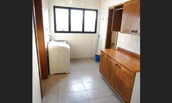 Imagem 7: Apartamento para aluguel possui 243 metros quadrados com 3 quartos