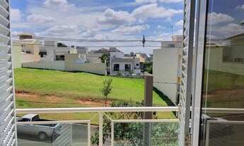 Imagem 4: Casa de condomínio sobrado para venda possui 227 metros quadrados com 3 quartos