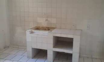 Imagem 3: Quarto e sala Casa com 1 dormitório