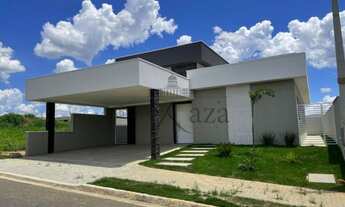 Imagem 2: Casa de condomínio para venda possui 156 metros quadrados com 3 quartos