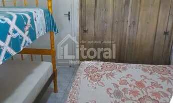 Imagem 6: Belíssima casa com pergolado e amplo pátio com jardinagem no Centro de Imbé