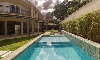 Imagem 5: Casa com 4 suítes, jacuzzi, piscina, churrasqueira, sauna, 4 vagas, à venda, 620 m² por R