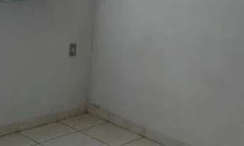 Imagem 2: KIT NET VILA ALVORADA, A POUCOS METROS DO TERMINAL DAS BATERIAS, COM 1 QUARTO, SALA, COZIN