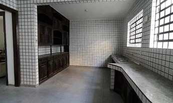 Imagem 2: Casarão de 1.100m2, com 2pav, 5 suítes, terraço, piscina, 3vgs - COM0089WG