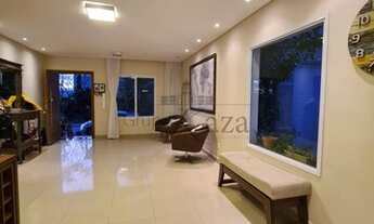 Imagem 2: Casa em Condomínio - 262m² - 3 Dormitórios