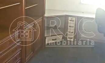 Imagem 6: Cobertura triplex para venda tem 218 metros quadrados com 3 quartos