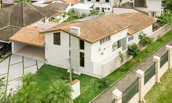 Imagem: LINDA CASA TÉRREA COM QUATRO DORMITÓRIOS