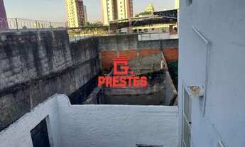 Imagem 3: Casa para aluguel possui 159 metros quadrados com 2 quartos em Vila Augusta - Sorocaba - S