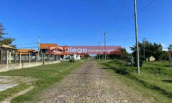 Imagem 4: Sobrado Geminado para Venda em Cidreira, Nazaré, 1 dormitório, 1 banheiro, 1 vaga