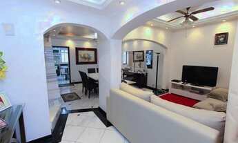 Imagem 4: Casa espaçosa com varandão - 3 dorm sendo 1 suite