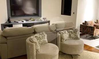 Imagem 2: Lindo apartamento no Campo Belo suite master, banheiro repleto de armários,2 suites