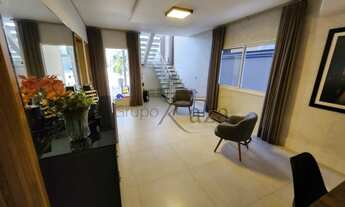 Imagem 2: Casa de condomínio para venda possui 285 metros quadrados com 4 quartos