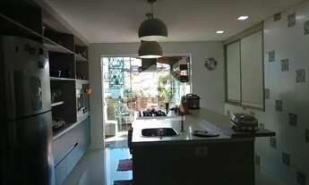 Imagem: Sobrado com 4 dormitórios sendo 2 suítes