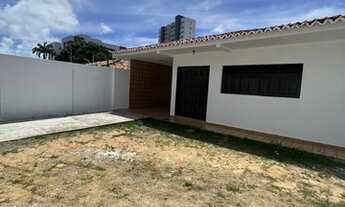 Imagem: Casa no bairro de Lagoa Nova