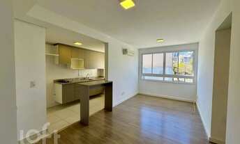 Imagem 3: Apartamento à venda em Petrópolis com 65 m², 3 quartos, 1 suíte, 1 vaga