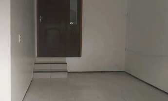 Imagem 3: CASA NO SACAVÉM COM 03 QUARTOS