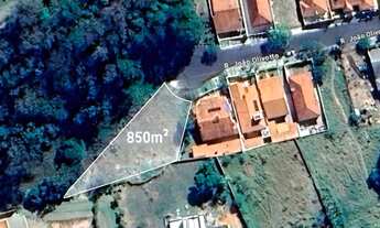 Imagem: Terreno para venda com 850m² em Bairro