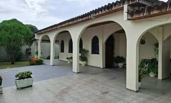 Imagem 3: Casa Ampla com 4 Quartos no Conjunto Campos Elíseos - Bairro Planalto