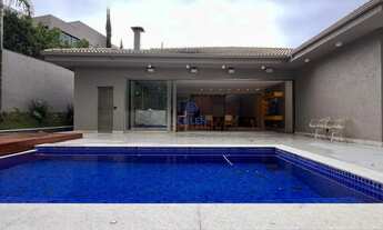 Imagem: Casa Linear com 4 suítes e Lazer em Alphaville