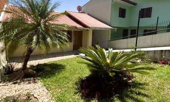 Imagem 2: Casa com terreno amplo