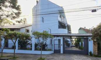 Imagem 2: Oportunidade - Casa Confortável de 3 Dormitórios na Zona Sul de Porto Alegre