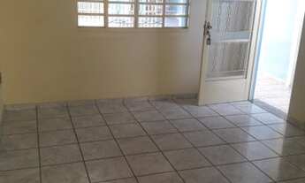 Imagem 5: Casa para venda tem 10 metros quadrados com 2 quartos em Jardim Gurilândia - Taubaté - SP