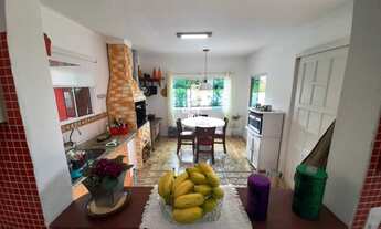 Imagem 2: Linda casa a poucos metros da Lagoa da Conceição, numa rua sem saída