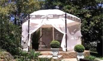 Imagem 3: Casa térrea podendo ser comercial ou residencial com 4 dormitórios sendo 1 suíte, cozinha