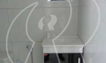 Imagem 5: Prédio comercial, vitrine de frente para Av. João Carvalho alto fluxo de pedestres e veícu