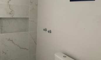 Imagem 5: Sobrado Novo, 3 dormitórios, 1suíte, garagem coberta, com espaçoso terreno, no Abranches e