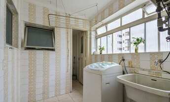 Imagem 7: Apartamento para venda possui 135 metros quadrados com 3 quartos em Moema - São Paulo - SP