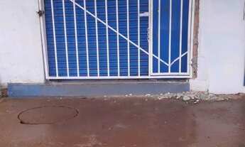 Imagem 3: Aluga-se loja com 1quarto e banheiro na Ceilândia Norte avenida comercial da qnr5