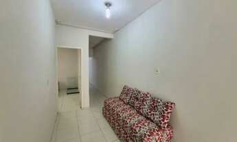 Imagem 4: A casa possui 2 quartos e 2 banheiros, sala, cozinha e quintal. Fica no Centená