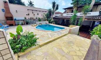 Imagem 2: AMPLO SOBRADO COM PISCINA E CHURRASQUEIRA!