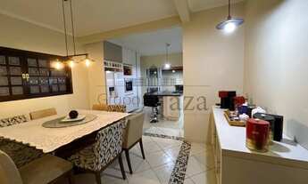 Imagem 6: Casa Sobrado - Bosque dos Ipês - 3 Dormitórios - 206m²