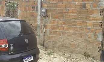 Imagem 4: Vendo casa em construção no ponto de forro de esquina no ze Walter