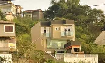 Imagem 5: Triplex alto padrão com vista