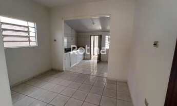 Imagem 6: Casa para aluguel, 2 quartos, 1 vaga, Martins - Uberlândia/MG