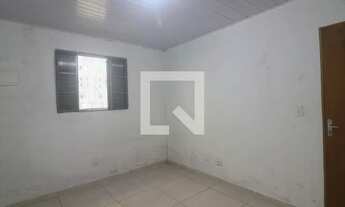 Imagem 2: Casa de Condomínio para Aluguel - Vila Santa Maria, 1 Quarto, 60 m2