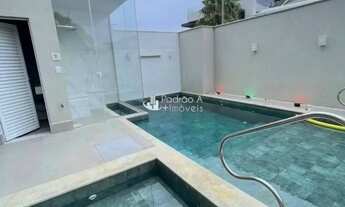 Imagem 4: Imóvel para aluguel e venda tem 627 metros quadrados com 7 quartos