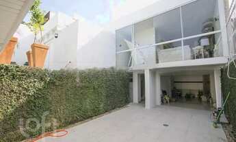 Imagem 2: Casa à venda em Três Figueiras com 305 m², 2 quartos, 2 suítes, 4 vagas