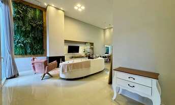 Imagem 3: Casa com 4 suítes, térrea mobiliada e decorado com piscina, no condomínio fechado Dubaí em