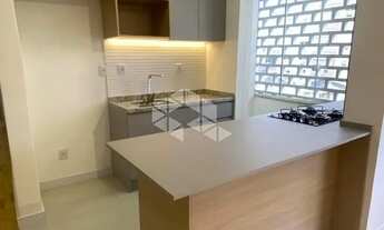 Imagem 4: Apartamento Reformado de 2 Dormitórios na José do Patrocínio - 60 m² Privativos, Sol da Ma