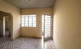 Imagem: Casa à venda na Vila Hortência, com 2